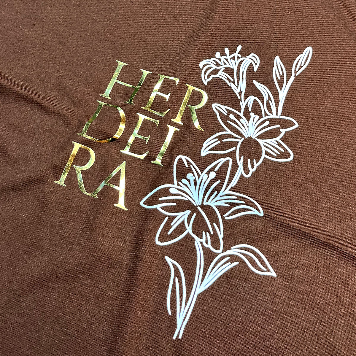 Camiseta Feminina Marrom Herdeira