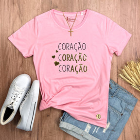 Camiseta Feminina Rosa Coração Oração Ação Dourado