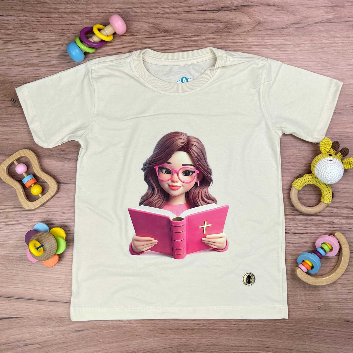 T-Shirt Infantil Off White Garota Bíblia