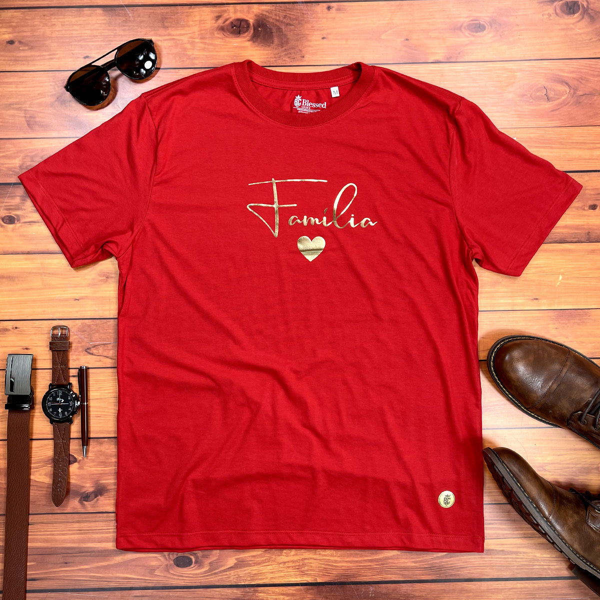 Camiseta Masculina Vermelha Família Coração Dourado