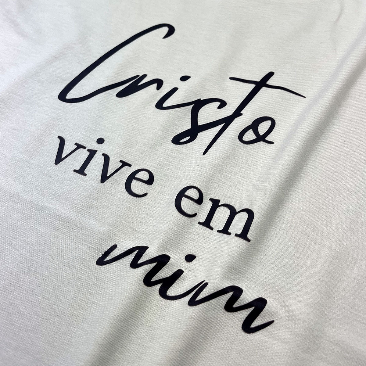 Camiseta Feminina Off White Cristo Vive Em Mim