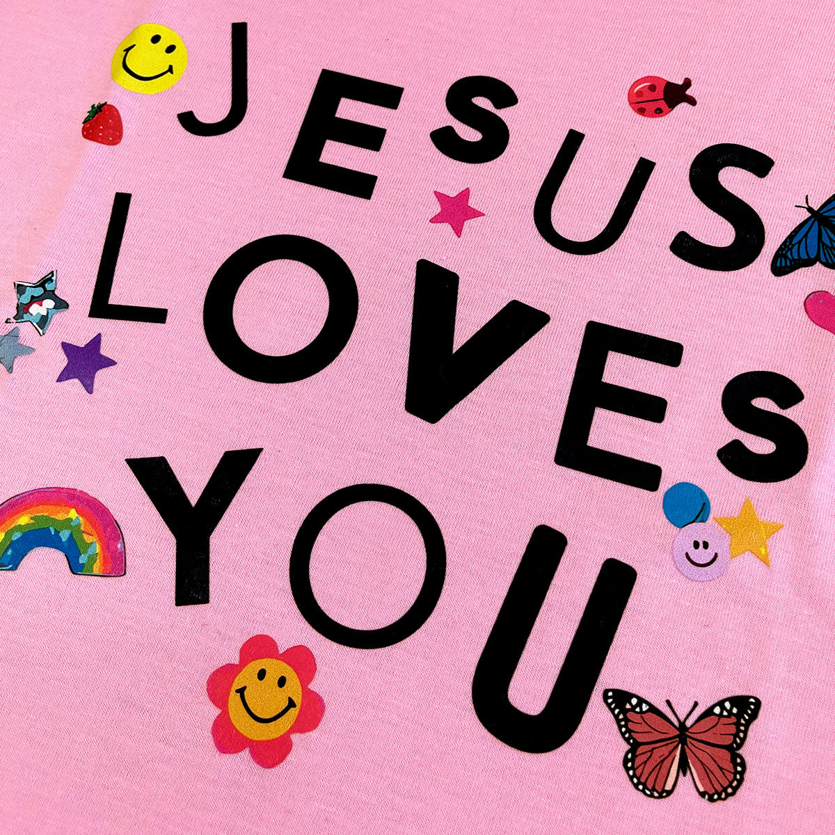 T-Shirt Infantil Rosa Jesus Loves You