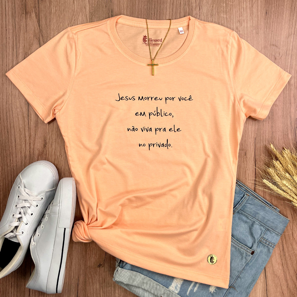 Camiseta Feminina Salmão Jesus Morreu Por Você