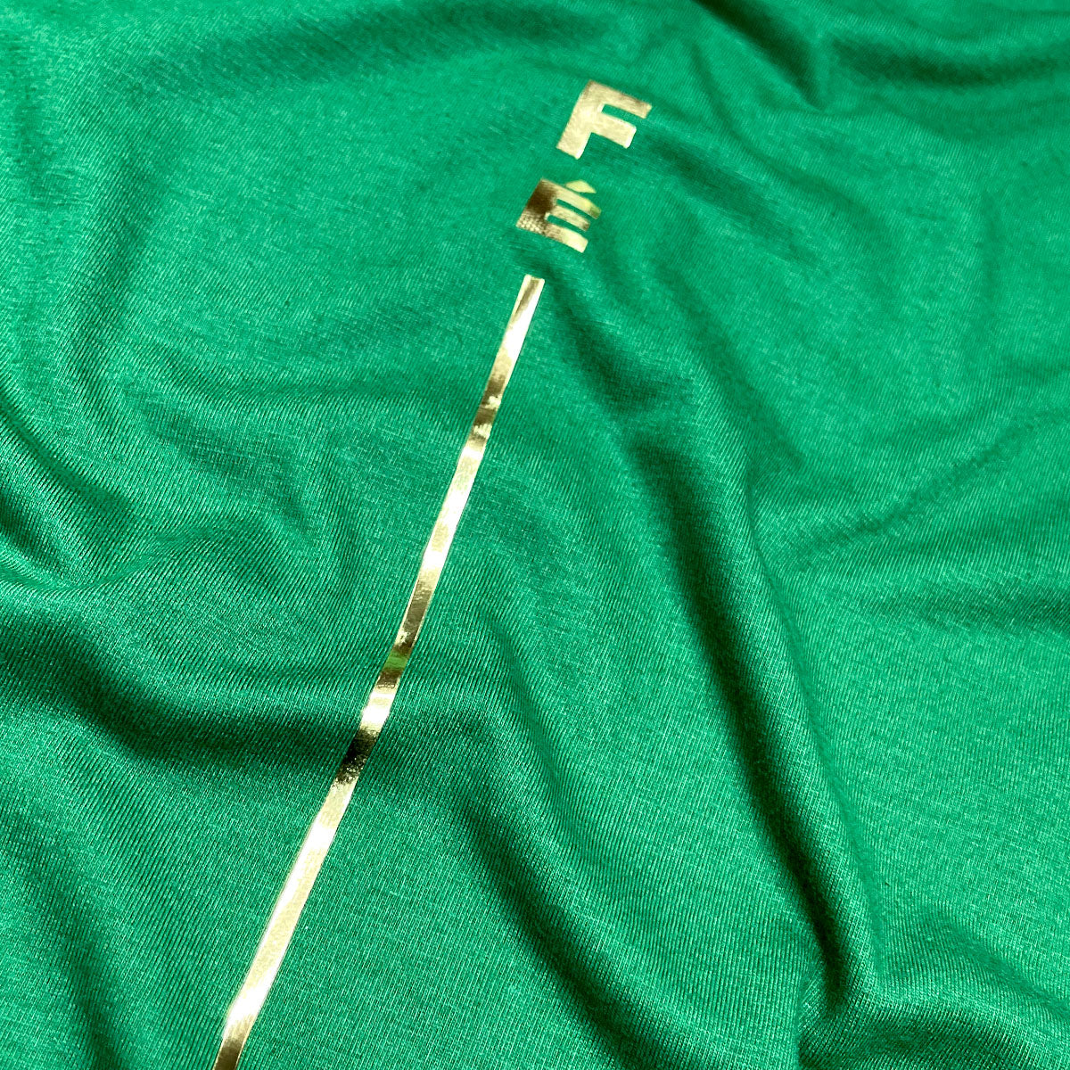T-Shirt Infantil Verde Fé Listra Dourado