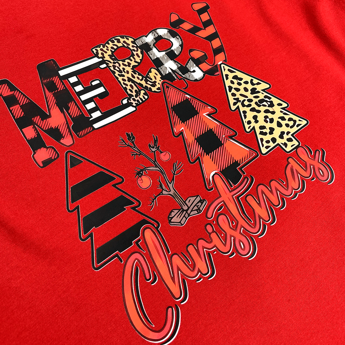 Camiseta Feminina Vermelha Merry Christmas Árvore