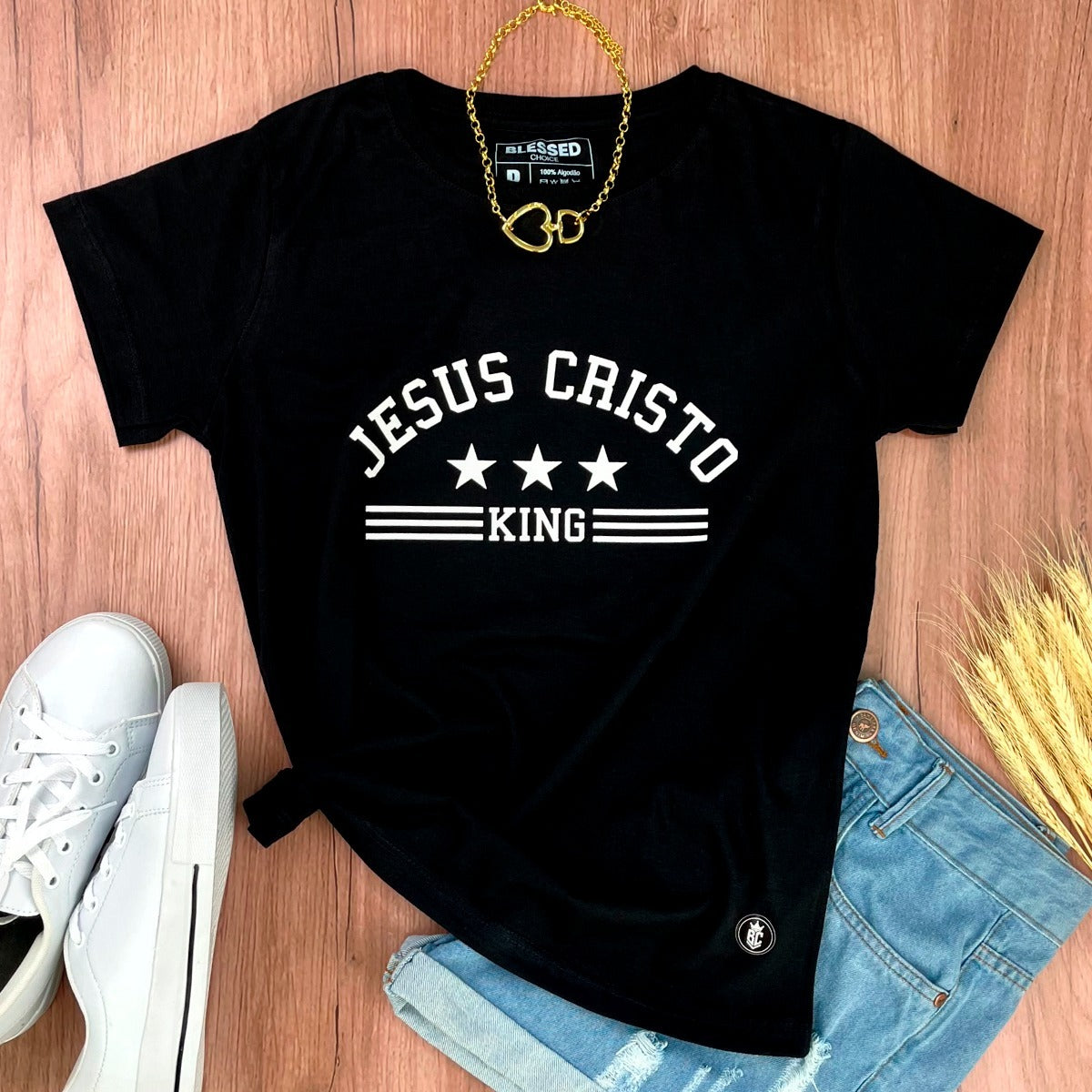 Camiseta Feminina Preta Jesus Cristo king