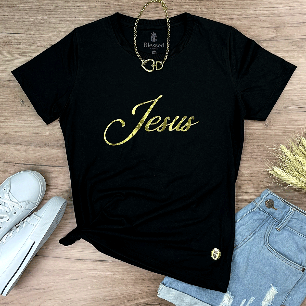 Camiseta Feminina Preta Jesus Dourado
