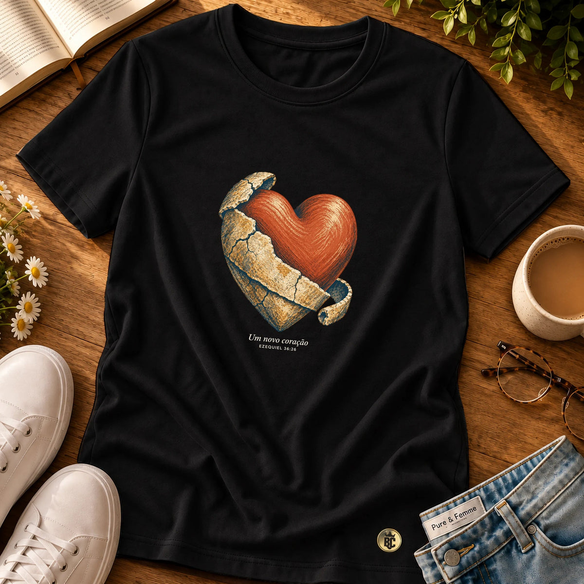 Camiseta Feminina Preta Um novo coração