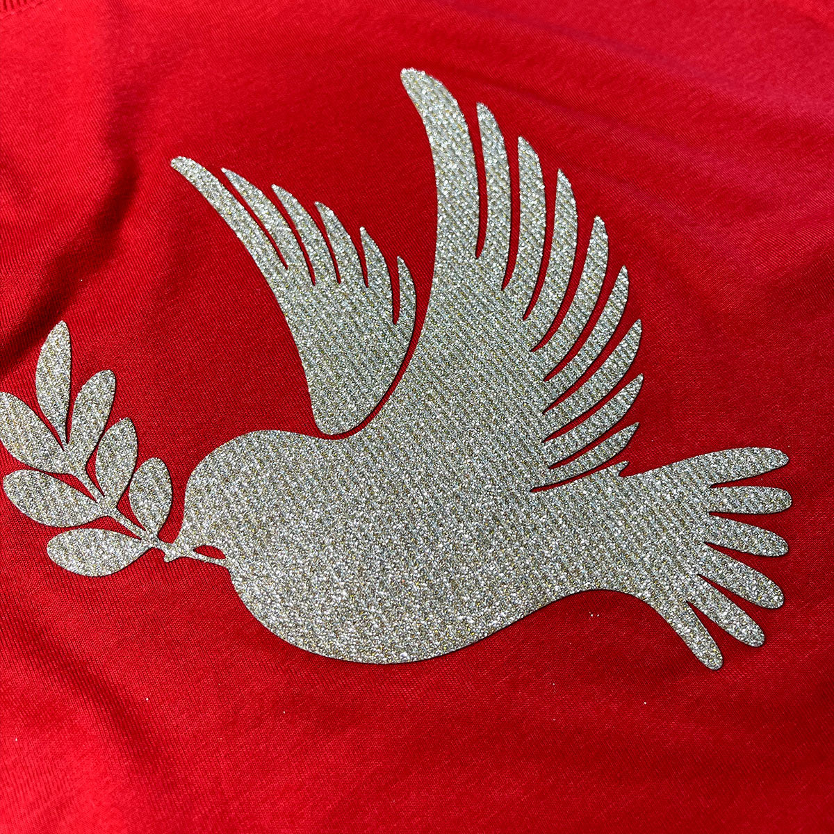 Camiseta Feminina Vermelha Pomba da Paz