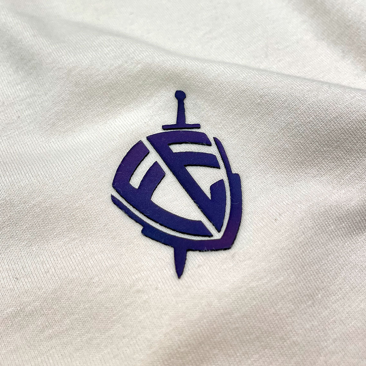 Camiseta Masculina Off White Escudo Fé Detalhe