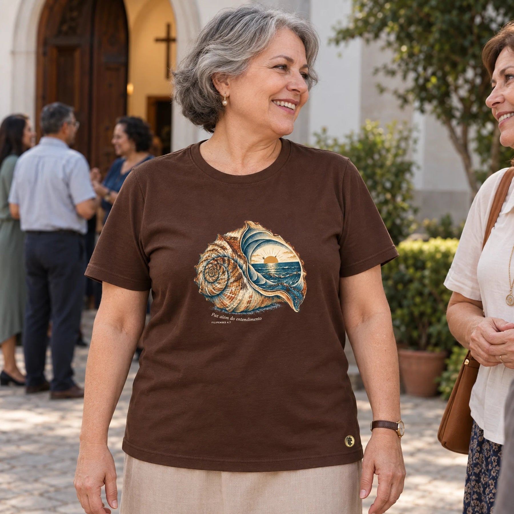 Camiseta Feminina Marrom Paz além do entendimento
