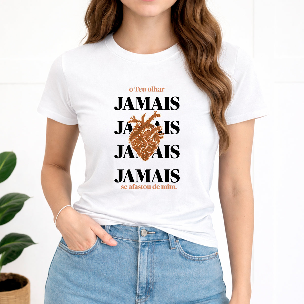 Camiseta Feminina Branca O Teu Olhar Jamais Se Afastou de mim