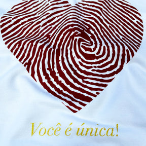 T-Shirt Infantil Branca Coração Digital Você É Única