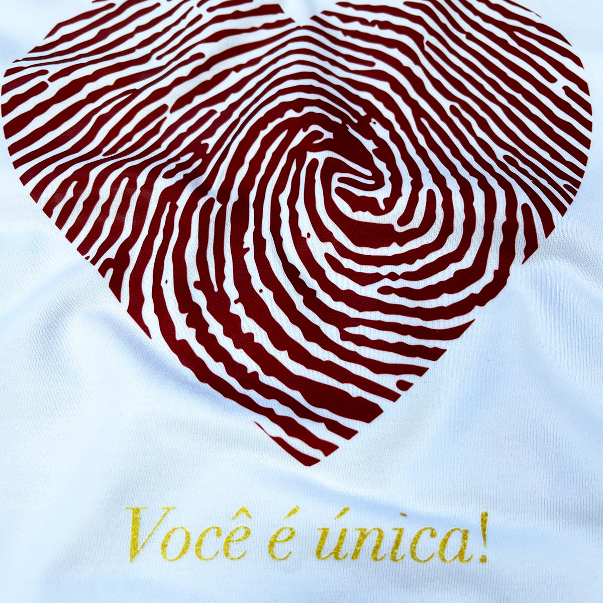 Camiseta Feminina Branca Coração Digital Você É Única