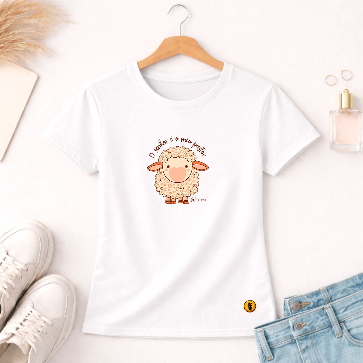 Camiseta Feminina Branca O Senhor é o Meu Pastor Ovelha