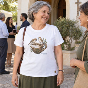 Camiseta Feminina Branca O Pai cuida dos pardais