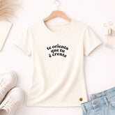 Camiseta Feminina Off WhiteTe Orienta Que tu é Crente