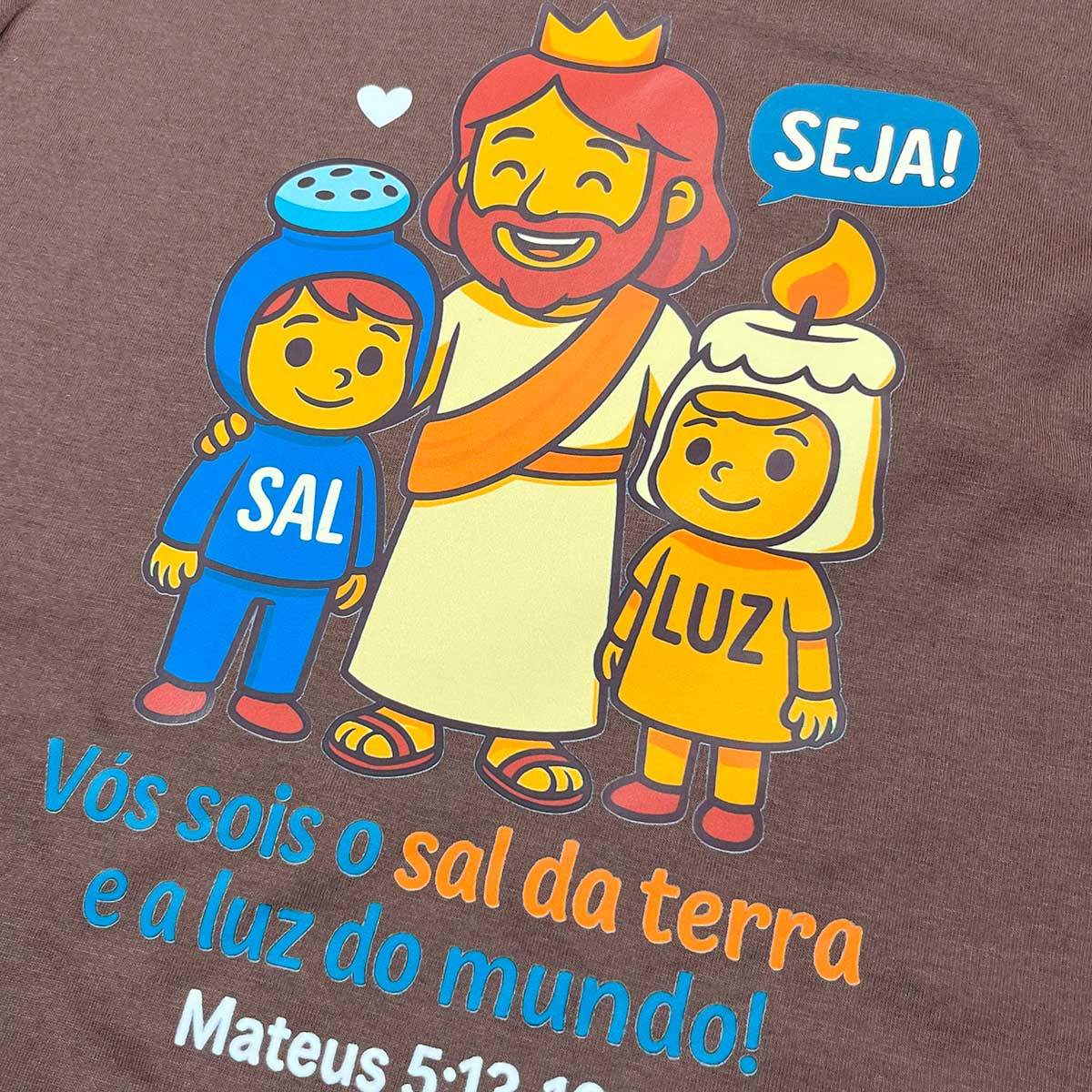 T-Shirt Infantil Marrom Seja Sal e Luz