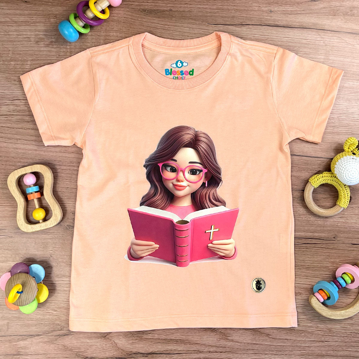 T-Shirt Infantil Salmão Garota Bíblia