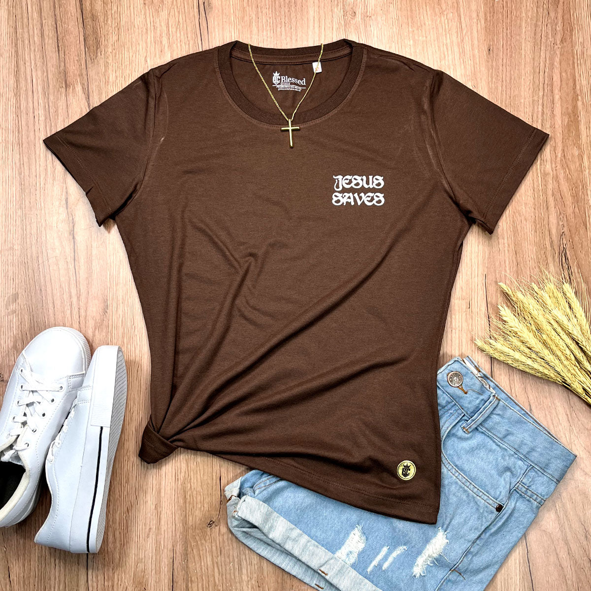 Camiseta Feminina Marrom Jesus Saves