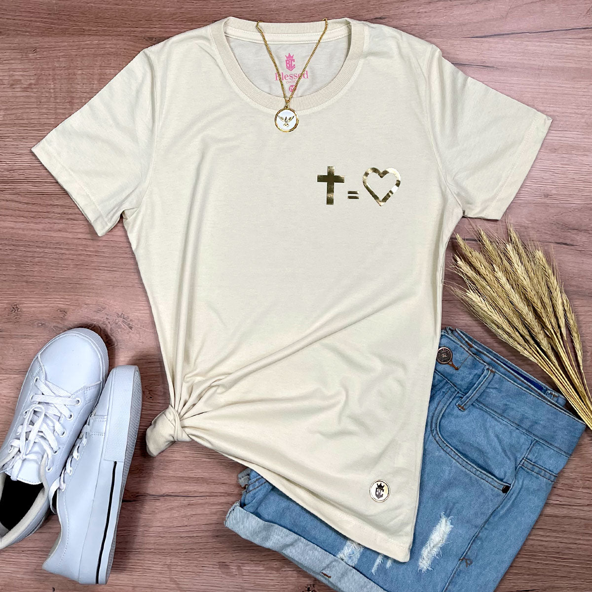 Camiseta Feminina Off White Cruz Igual Coração Dourado