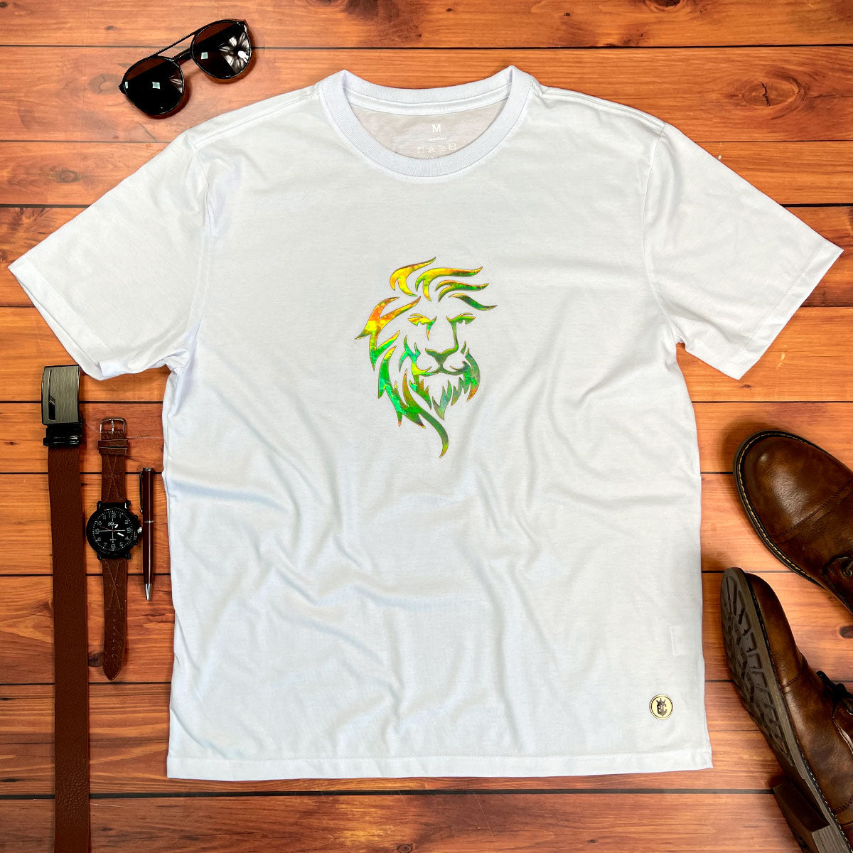 Camiseta Masculina Branca Aplique Leão Dourado