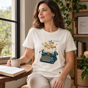 Camiseta Feminina Off White Tudo se fez novo