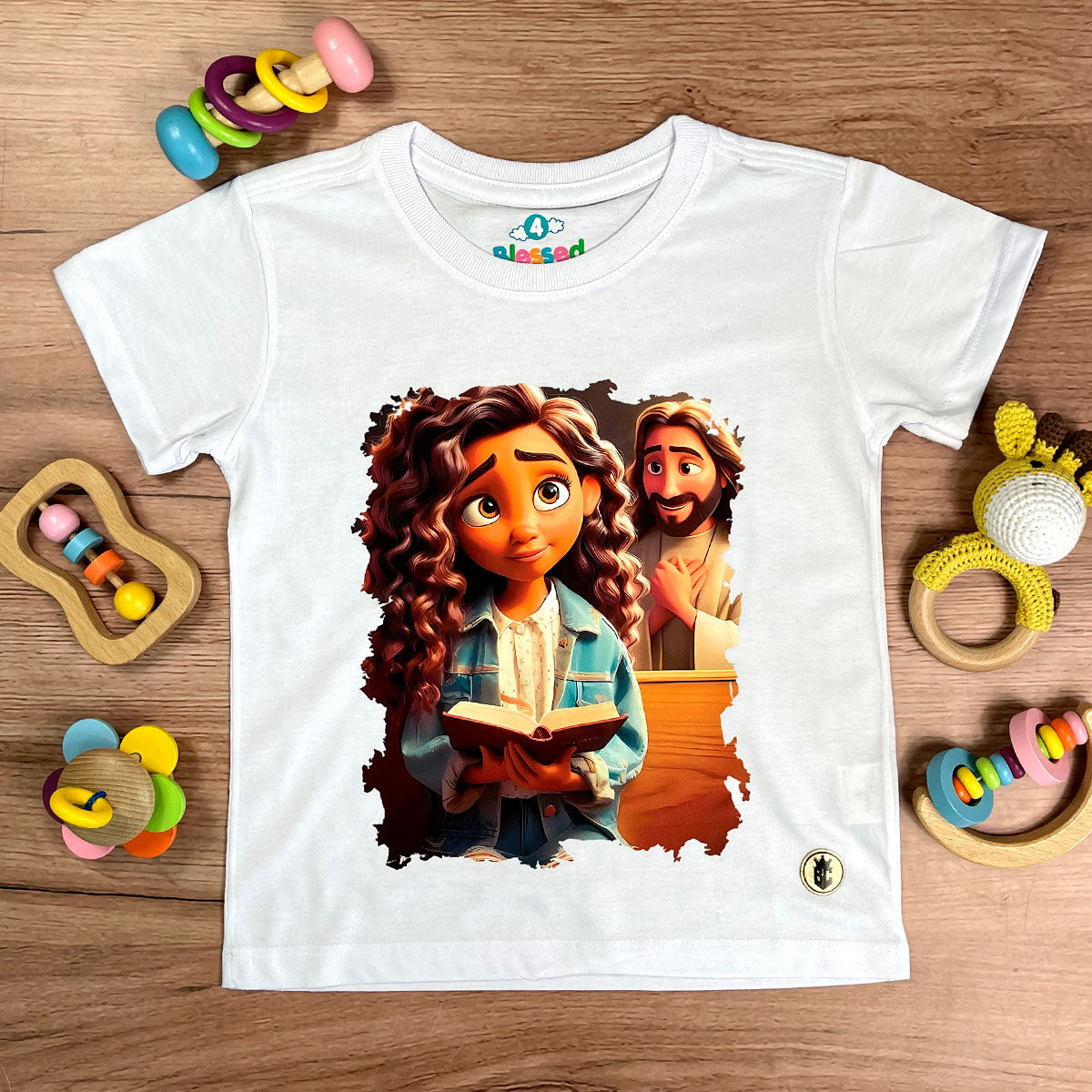 T-Shirt Infantil Branca Garota Bíblia Jesus