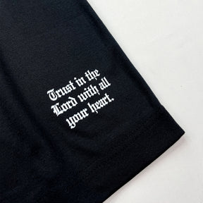 Oversized Preta Full Coração Jesus Loves You