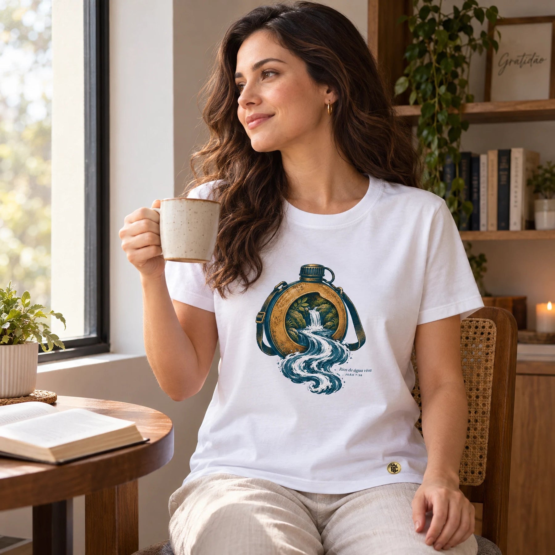 Camiseta Feminina Branca Rios de água viva