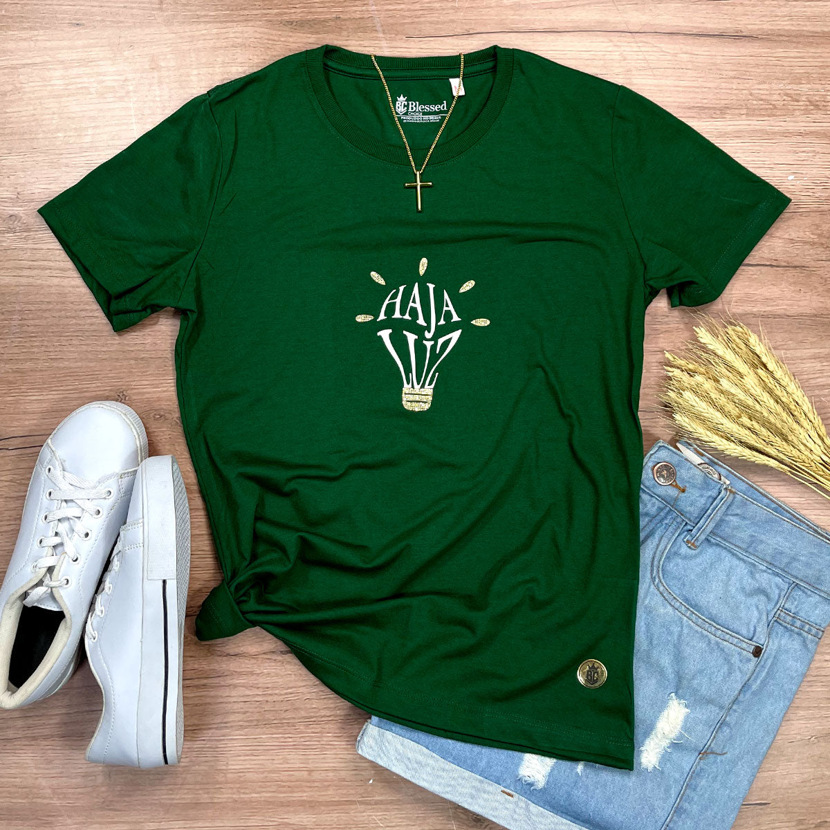 Camiseta Feminina Verde Haja Luz