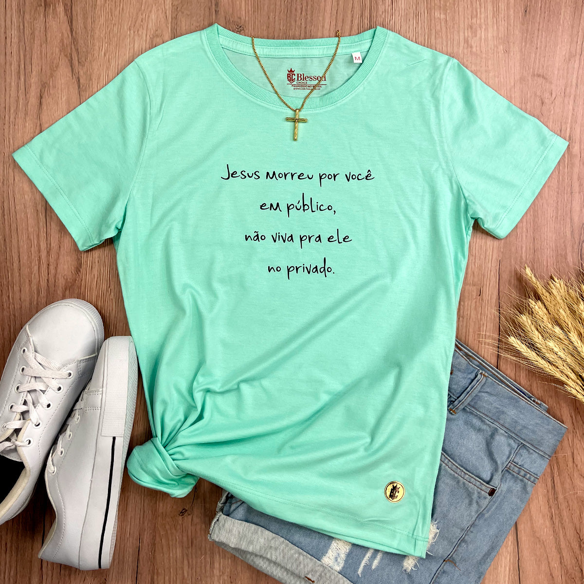 Camiseta Feminina Verde Menta Jesus Morreu Por Você