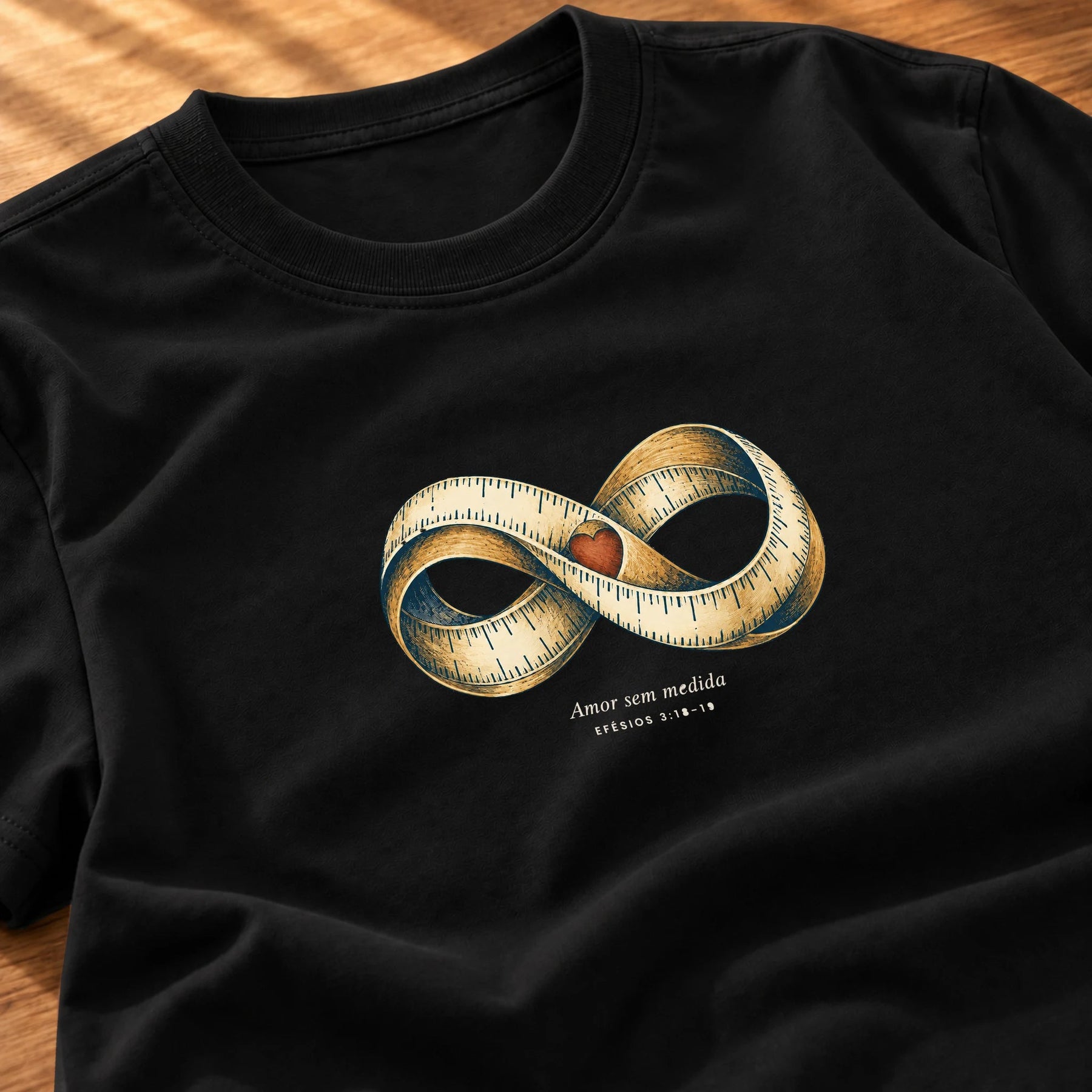 Camiseta Feminina Preta Amor sem medida