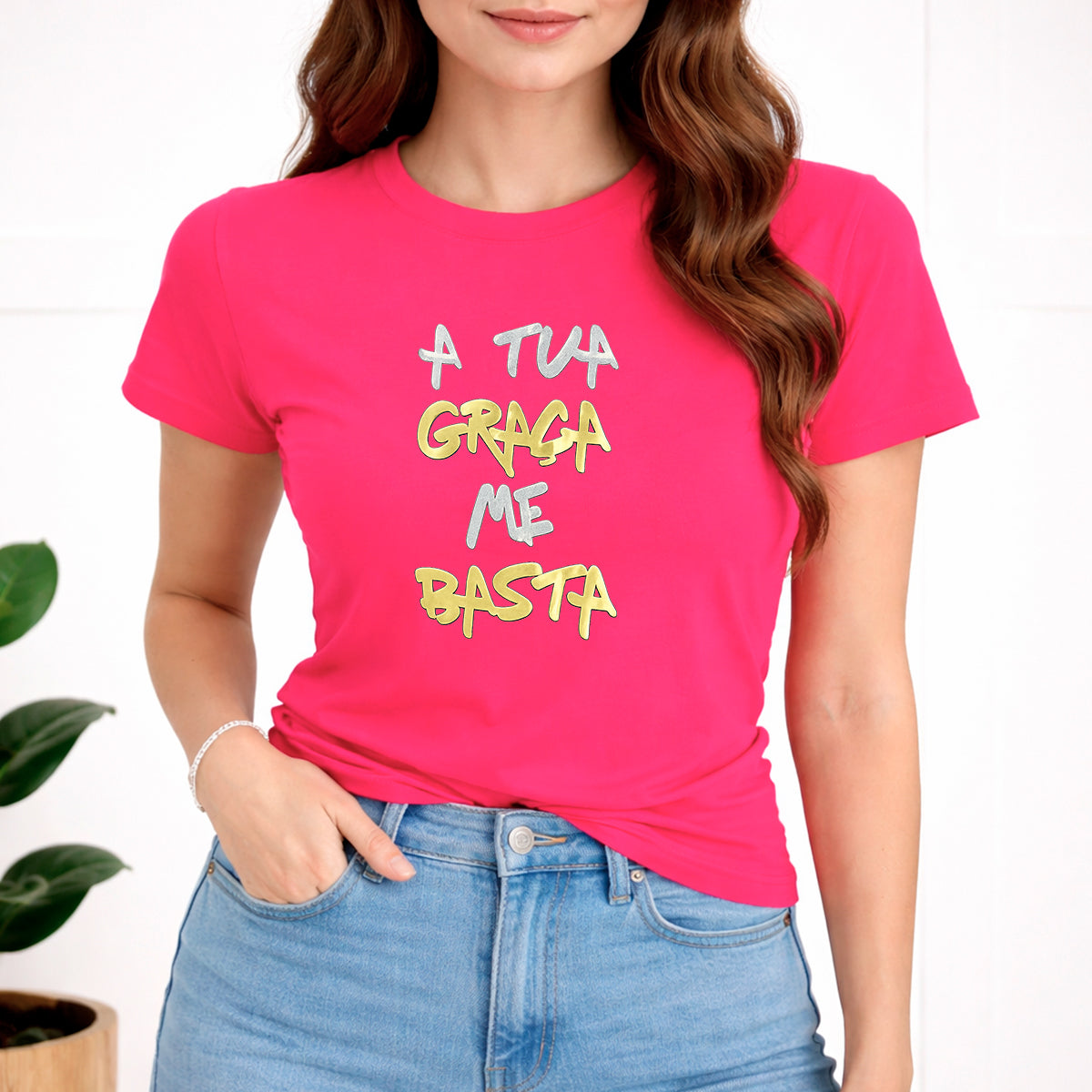 Camiseta Feminina Pink A Tua Graça Me Basta  Aplique
