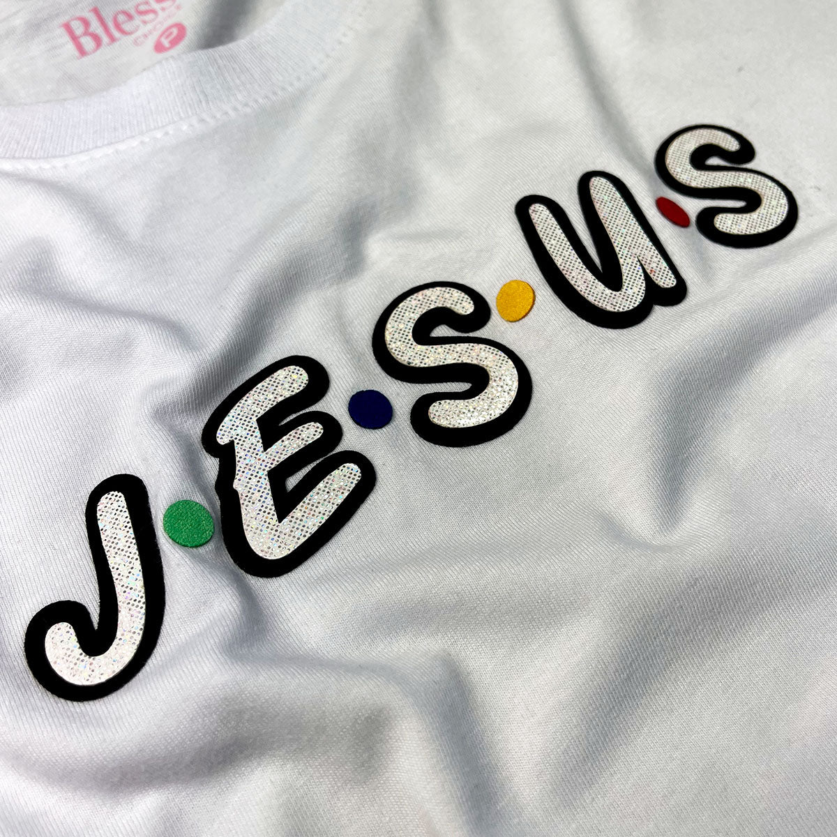 Camiseta Feminina Branca Aplique J.E.S.U.S