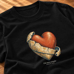 Camiseta Feminina Preta Um novo coração