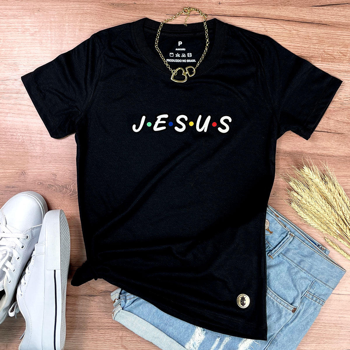 Camiseta Feminina Preta Aplique J.E.S.U.S