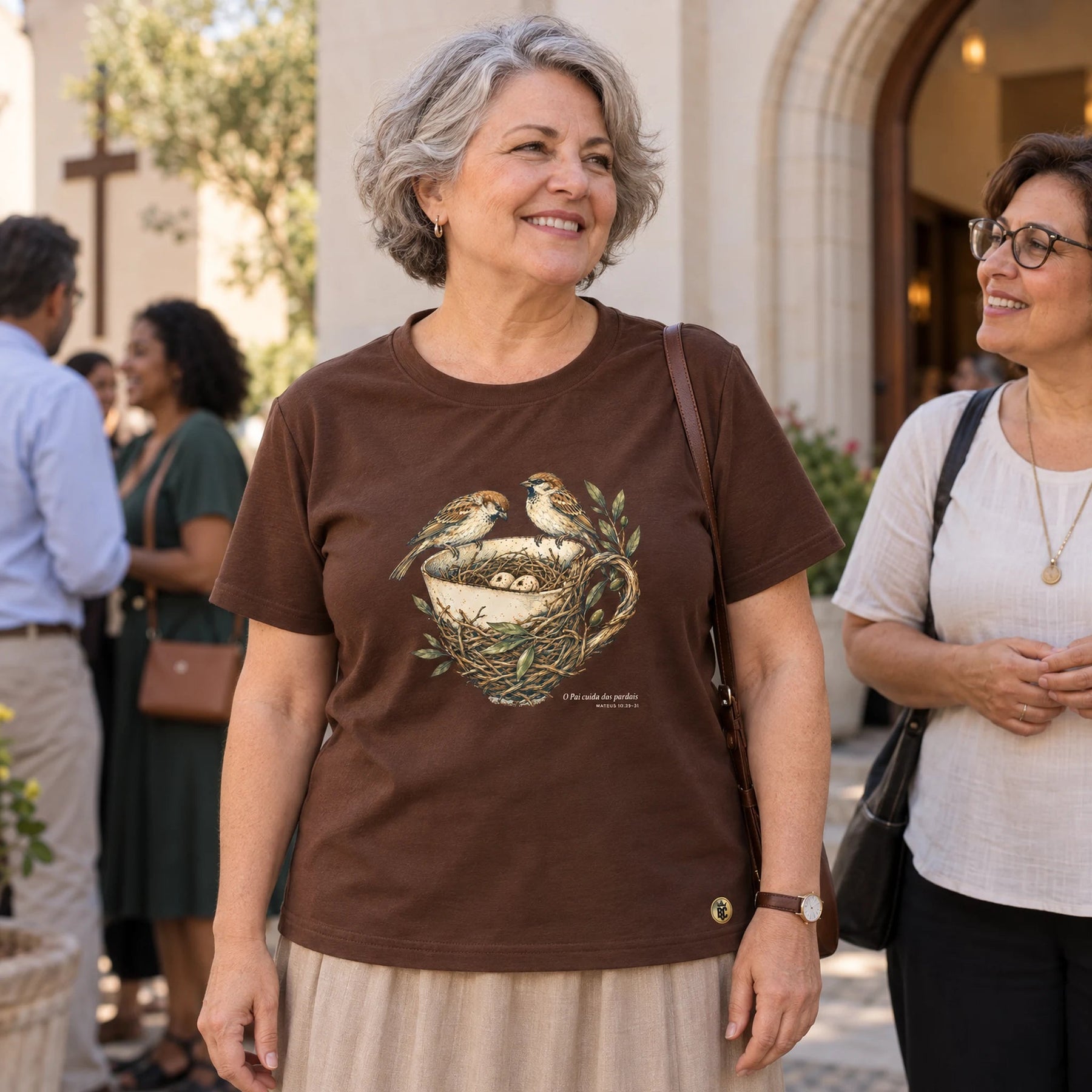 Camiseta Feminina Marrom O Pai cuida dos pardais