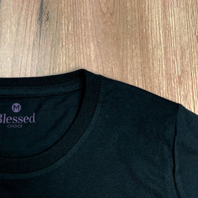 Camiseta Feminina Preta Aplique Jesus Glitter Dourado