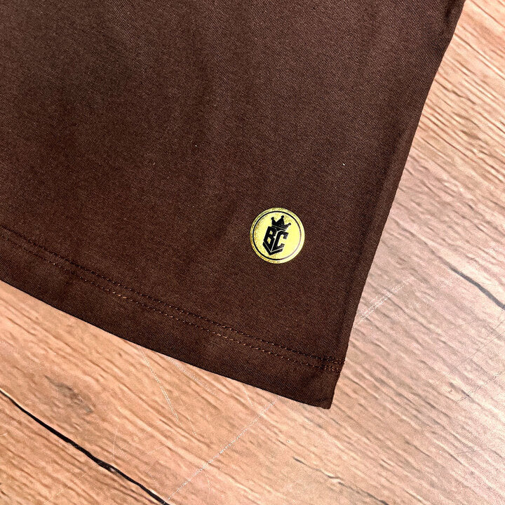 Camiseta Feminina Marrom Cruz Coração Minimalista