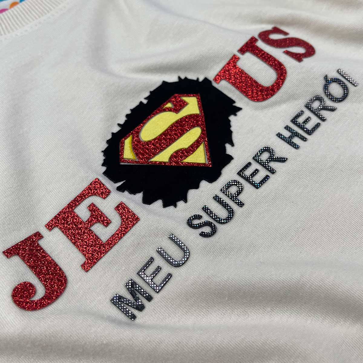 T-Shirt Infantil Off White Jesus Meu Super Herói