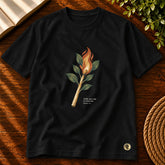 Camiseta Masculina Preta Arde, mas não se consome