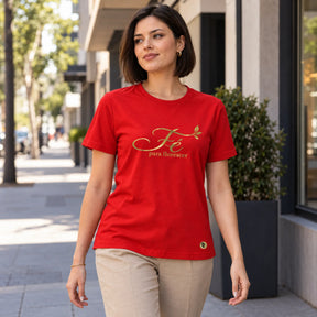 Camiseta Feminina Vermelha Fé para florescer — Ambientada 02