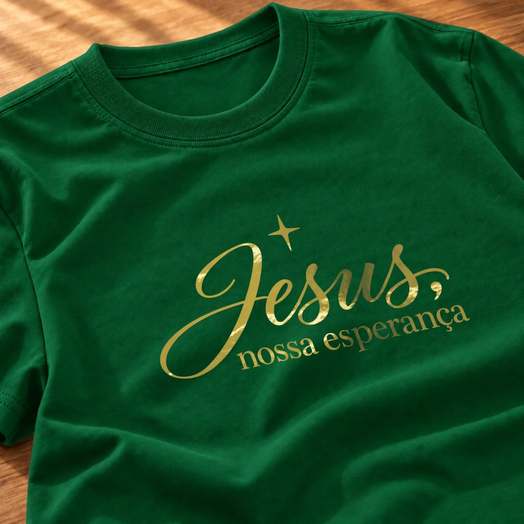 Camiseta Feminina Verde Jesus, nossa esperança — Zoom