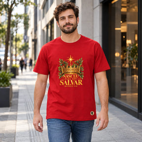 Camiseta Masculina Vermelha Nasceu para nos salvar — Ambientada 01