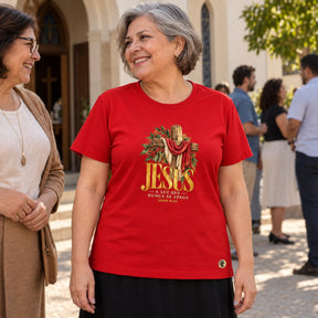 Camiseta Feminina Vermelha Jesus a Luz que nunca se apaga — Ambientada 04