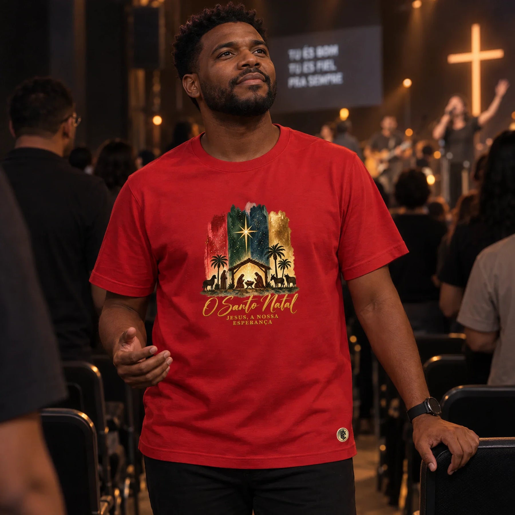 Camiseta Masculina Vermelha O Santo Natal — Ambientada 02