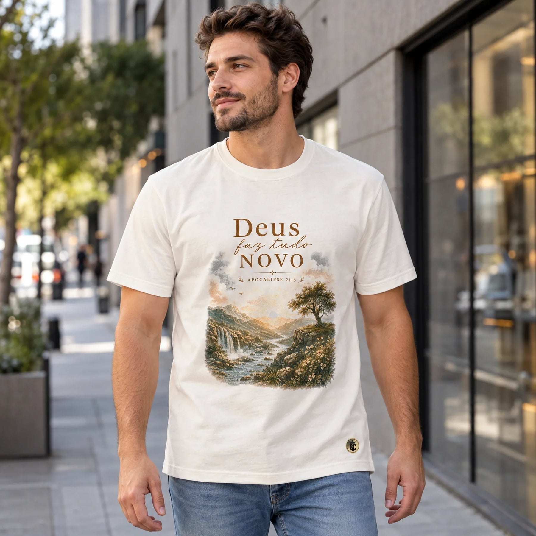 Camiseta Masculina Off White Deus faz tudo novo — Ambientada 01