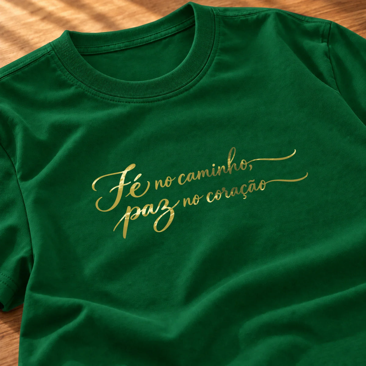 Camiseta Feminina Verde Fé no caminho, paz no coração — Zoom