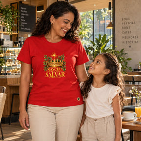 Camiseta Feminina Vermelha Nasceu para nos salvar — Ambientada 03